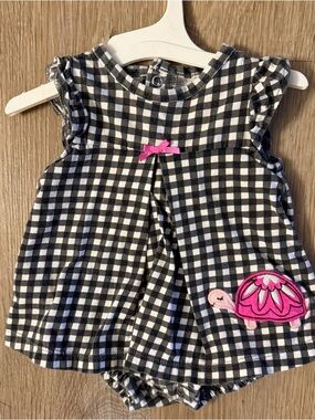 Carter's Girl's Size 3-6 Months Black & White Checked Romper With Pink Turtle